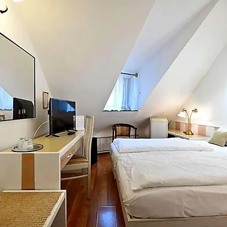 Hotel Senator Haz 3*