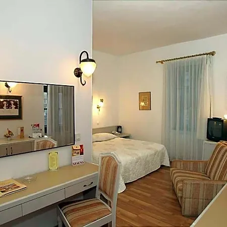 Hotel Senator Haz 3*