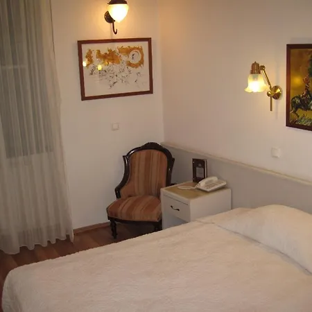 Otel Senator Haz Eğri