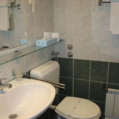 Otel Senator Haz Eğri