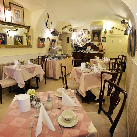 Senator-ház Szálloda Eger